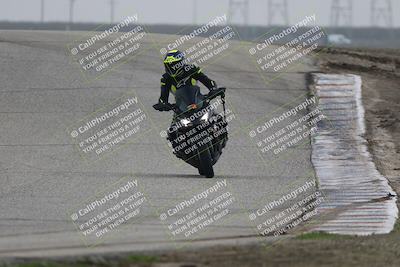 media/Nov-30-2025-TrackDaz (Sun) [[d8b22663df]]/C Group/Session 4 (Outside Grapevine)/